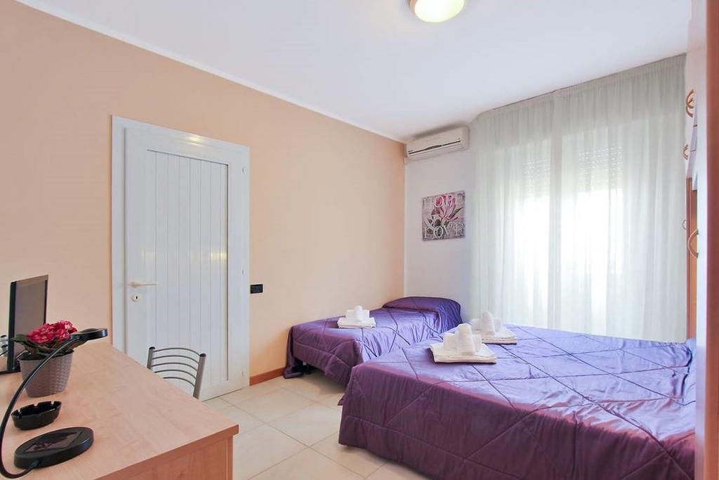 Hotel Carla Lignano Sabbiadoro Exterior photo