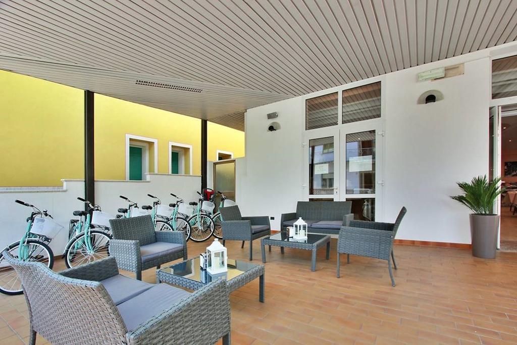 Hotel Carla Lignano Sabbiadoro Exterior photo